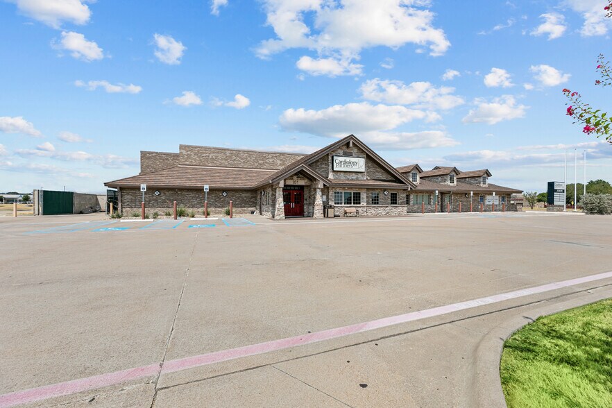More Photos Of 851 N Highway 287, Mansfield Medical For Sale