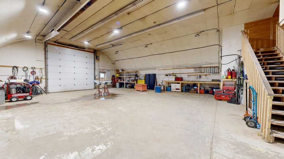 More Photos Of 3804-47 Ave, Stettler Warehouse For Sale