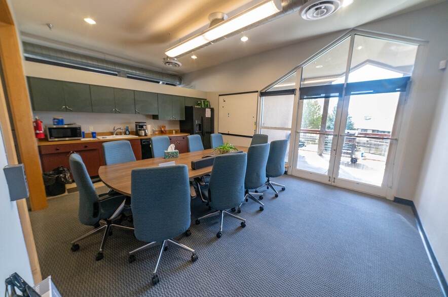 More Photos Of 1109 Oak Park Dr, Fort Collins Office For Lease