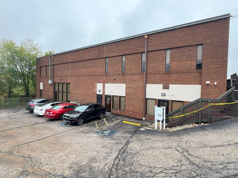 More Photos Of 87 N Canton Rd, Akron Medical For Sale