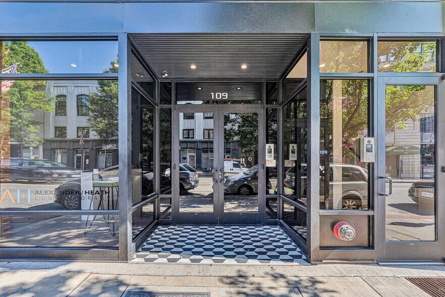 More Photos Of 109 Campbell Ave SW, Roanoke Apartments For Sale