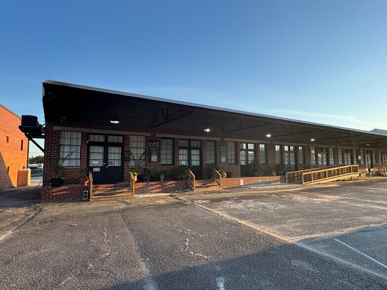 More Photos Of 473 Hawthorne St, Macon-Bibb Warehouse For Lease