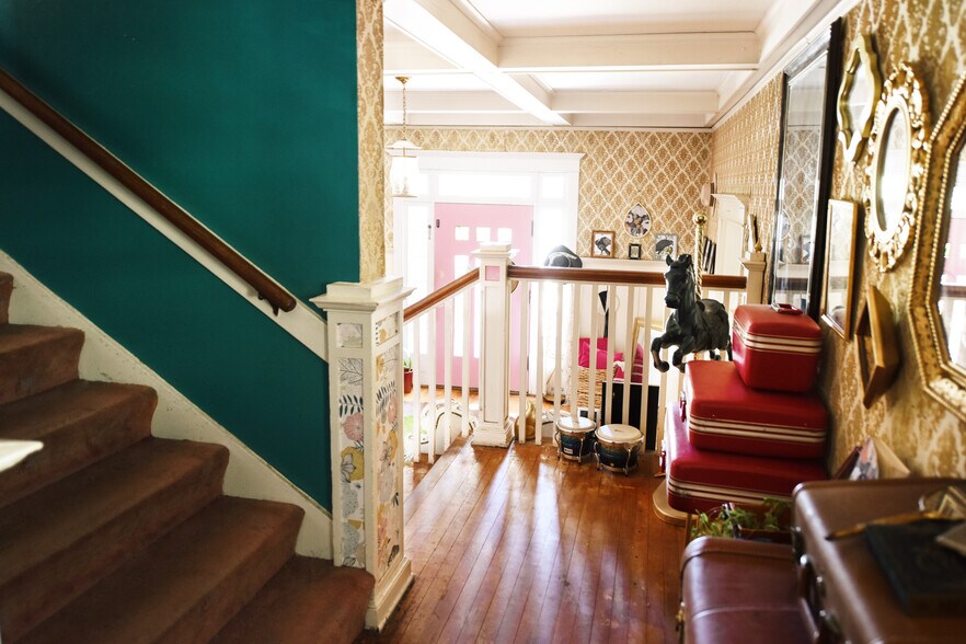 More Photos Of 200 E Vista St, Bisbee Movie Radio TVStudio For Sale