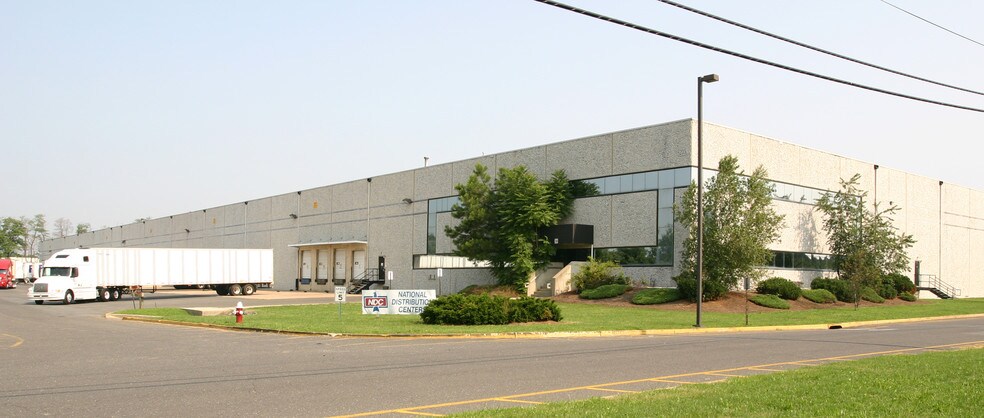 More Photos Of 240-290 Heller Park Ct, Dayton Distribution For Lease