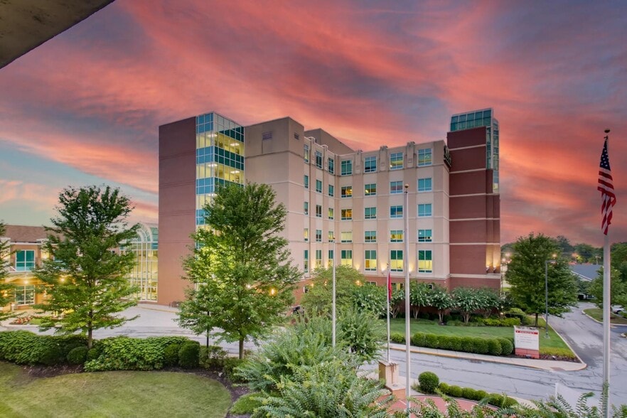 More Photos Of 300 Steam Plant Rd, Gallatin Medical For Lease