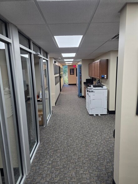 More Photos Of 135 W Dorothy Ln, Kettering Medical For Sale