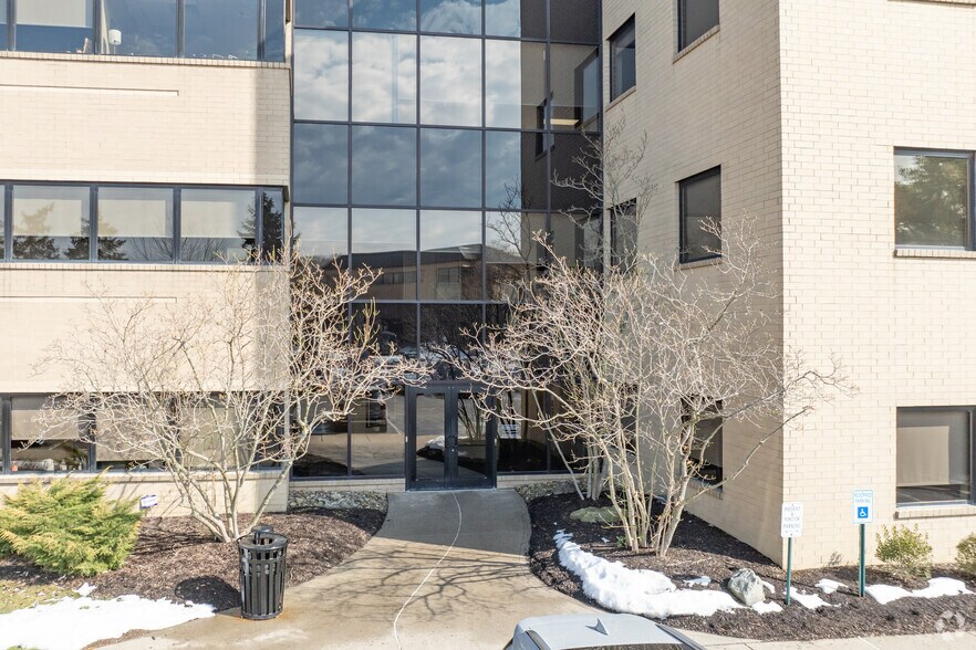 More Photos Of 300 Northpointe Cir, Seven Fields Coworking Space