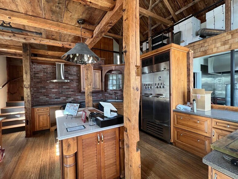 More Photos Of 33 Tenney Hl, Blue Hill Restaurant For Sale