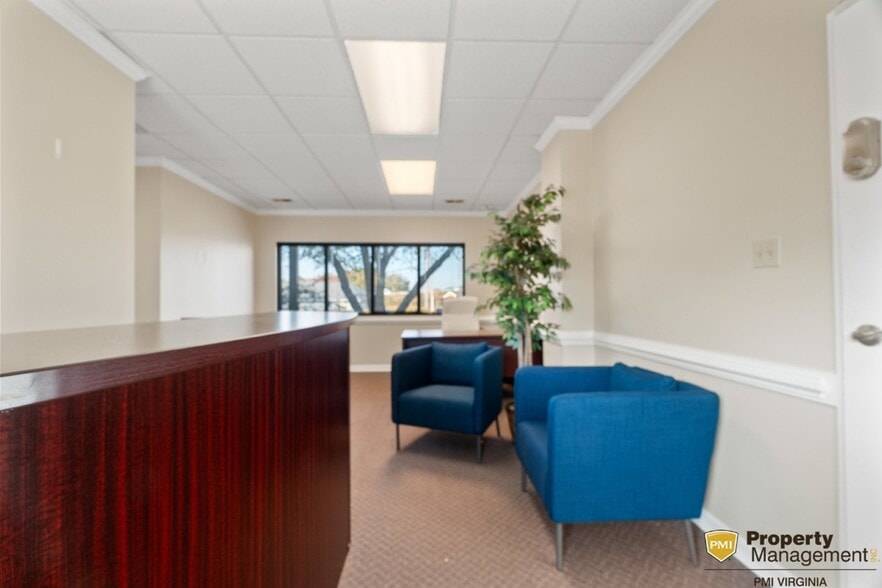 More Photos Of 5267 Greenwich Rd, Virginia Beach Office For Sale