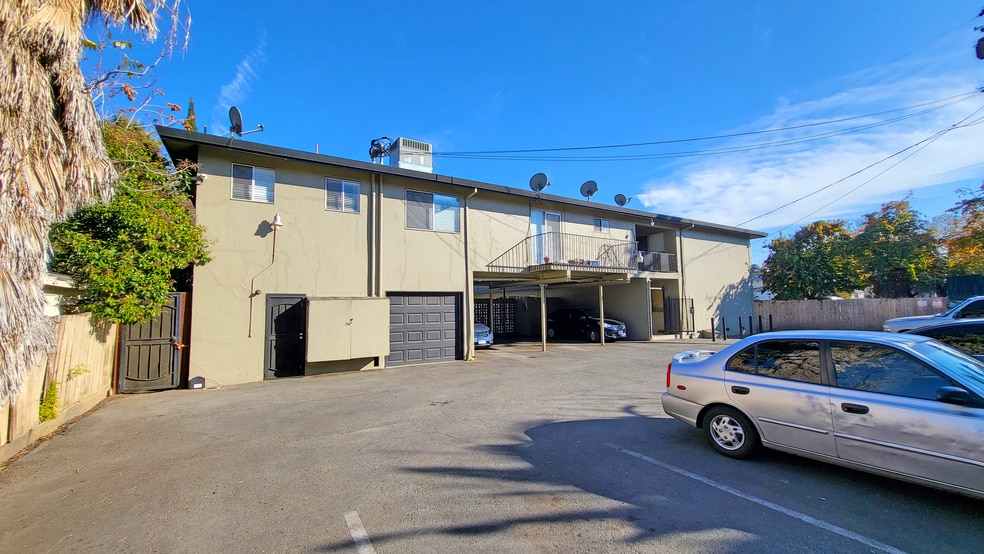 More Photos Of 625 N Commerce St, Stockton Apartments For Sale