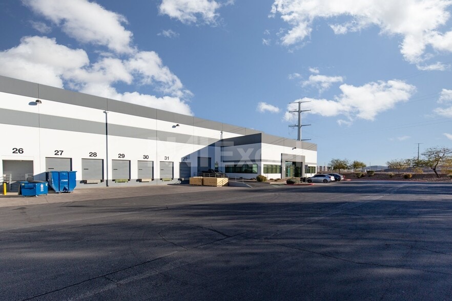 More Photos Of 7390 Eastgate Rd, Henderson Distribution For Lease