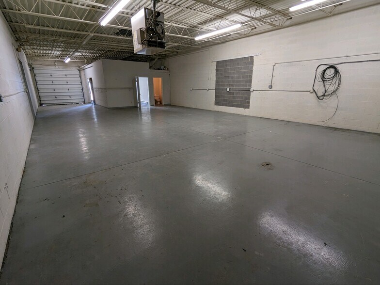 More Photos Of 26700 Renaissance Pky, Warrensville Heights Manufacturing For Lease
