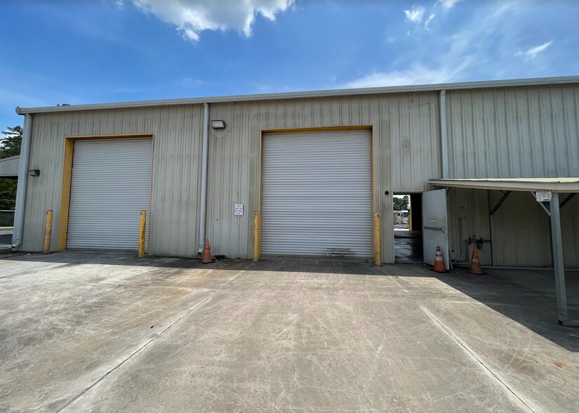 More Photos Of 2700 Highway 52, Moncks Corner Showroom For Lease