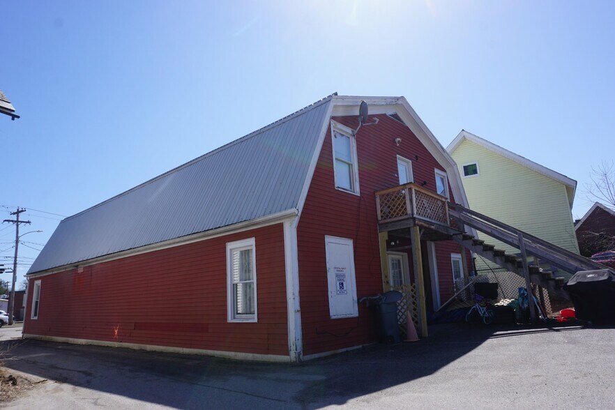 More Photos Of 16-18 Lincoln St, Essex Junction General Retail For Sale