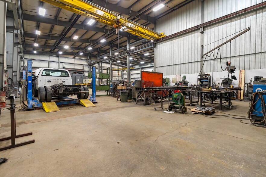 More Photos Of 7135 Delta Line Rd, Ferndale Warehouse For Sale