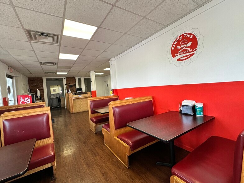 More Photos Of 118 S Main St, Greensboro Restaurant For Sale