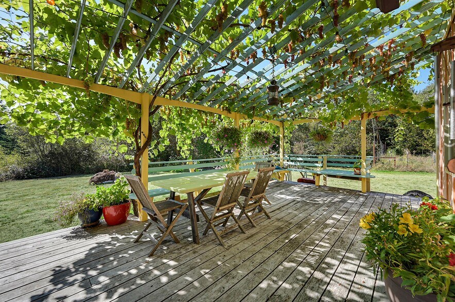 More Photos Of 1673 Woodland Dr, Port Townsend Winery Vineyard For Sale