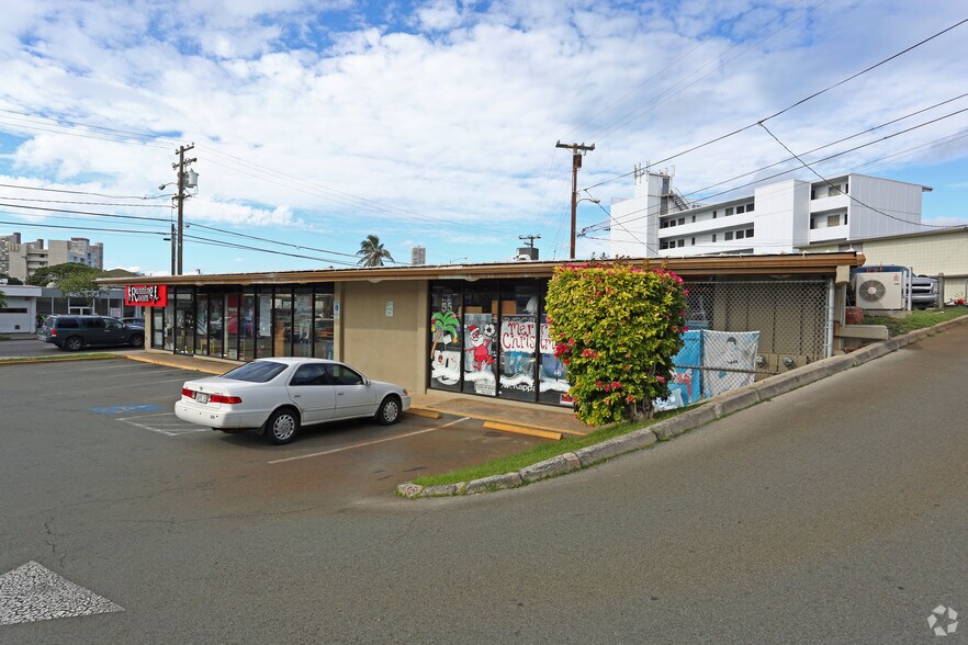More Photos Of 813-819 Kapahulu Ave, Honolulu Freestanding For Lease