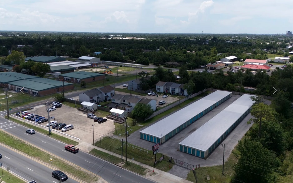 More Photos Of 2726 E 15th St, Panama City Self Storage For Sale