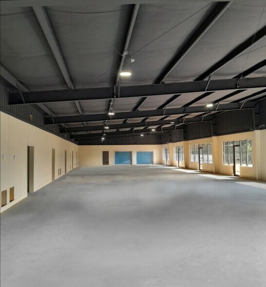 More Photos Of 98 Dean Goss Dr, Jasper Storefront Retail Office For Sale