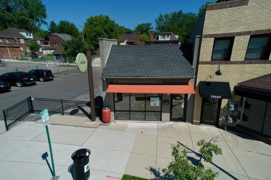 More Photos Of 19614 Grand River Ave, Detroit Storefront For Sale