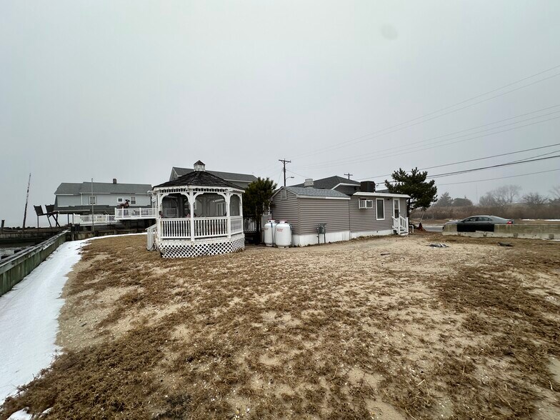 More Photos Of 102 Delaware Ave, Fortescue Restaurant For Sale