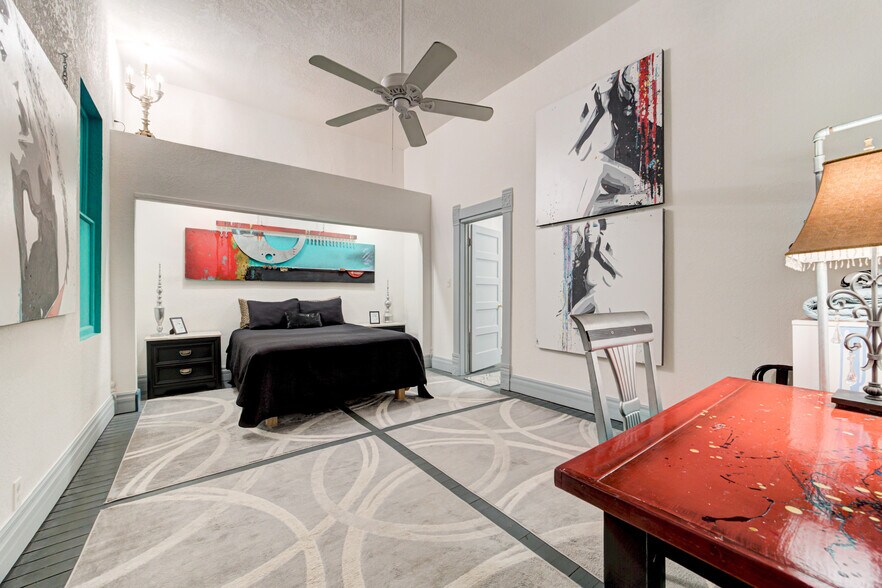 More Photos Of 117 W Harrison Ave, Guthrie Storefront Retail Residential For Sale