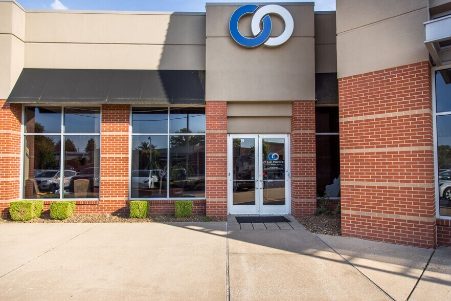 More Photos Of 2905 SE Walton Blvd, Bentonville Unknown For Lease