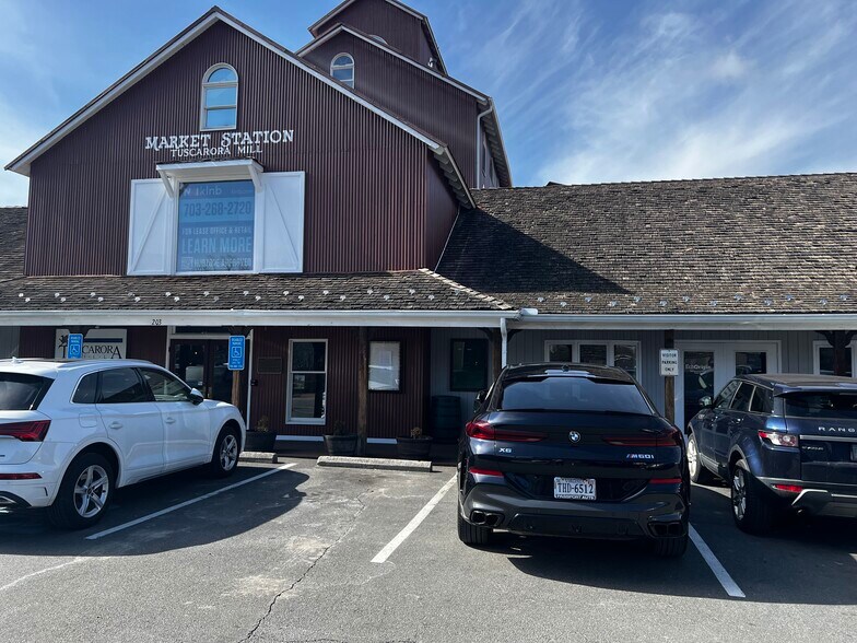 Primary Photo Of 203 Harrison St SE, Leesburg Office For Lease