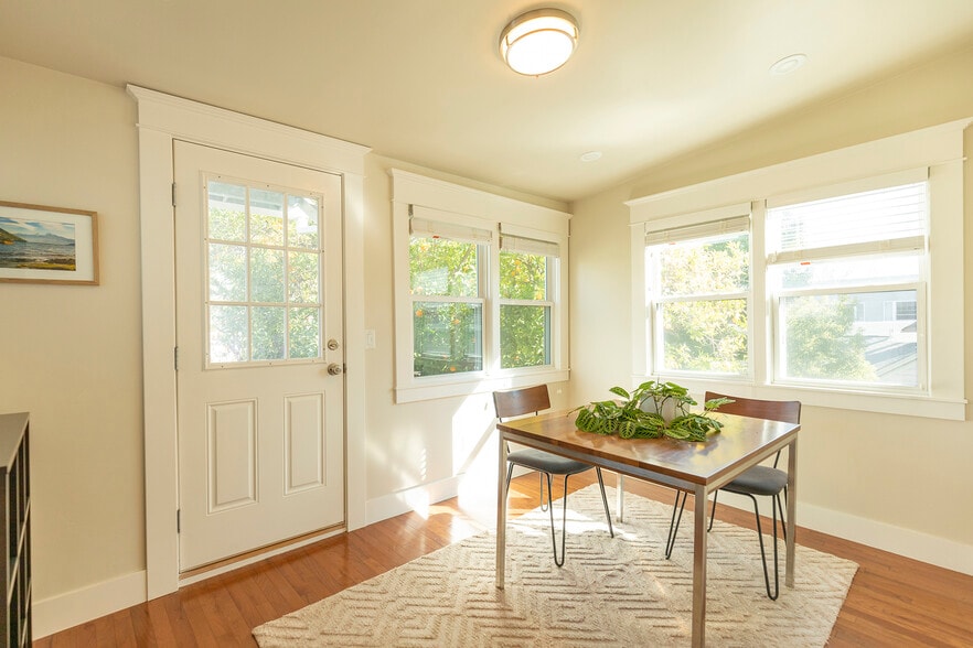 More Photos Of 2409 I St, Sacramento Apartments For Sale