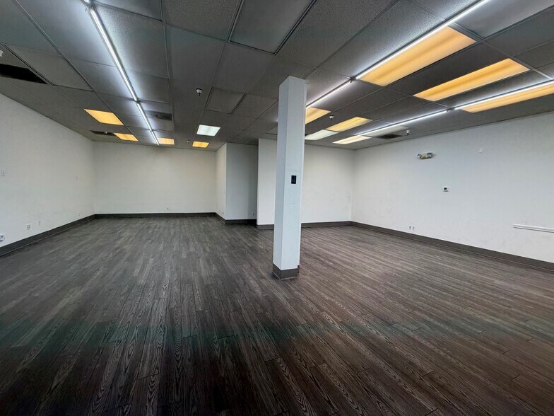 More Photos Of 5365 Mae Anne Ave, Reno General Retail For Lease
