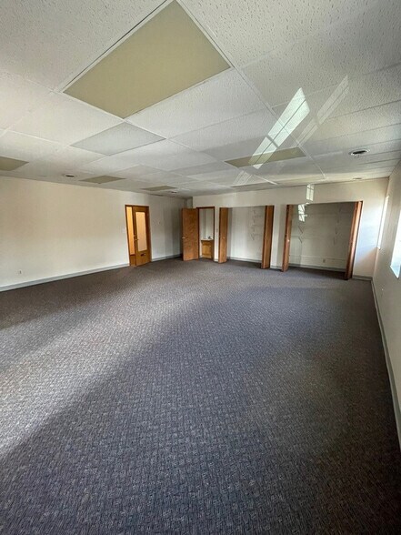 More Photos Of 5701 N High St, Worthington Office For Lease