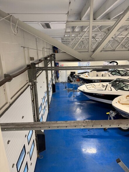 More Photos Of 177 Boston Post Rd, Westbrook Auto Repair For Sale