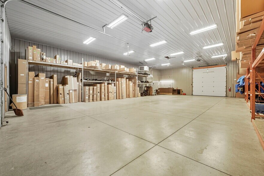 More Photos Of 635 E Business 30, Columbia City Showroom For Sale