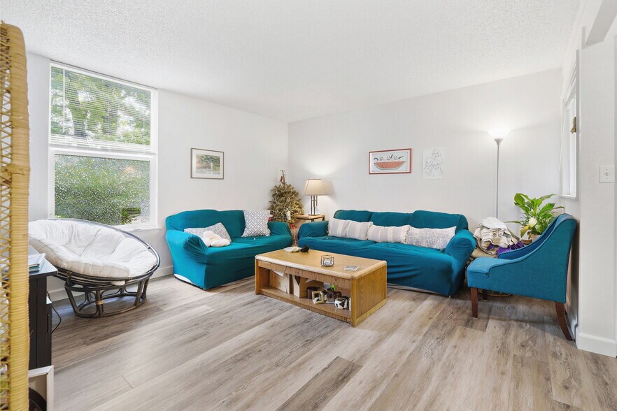 More Photos Of 240 2nd St, Davis Apartments For Sale