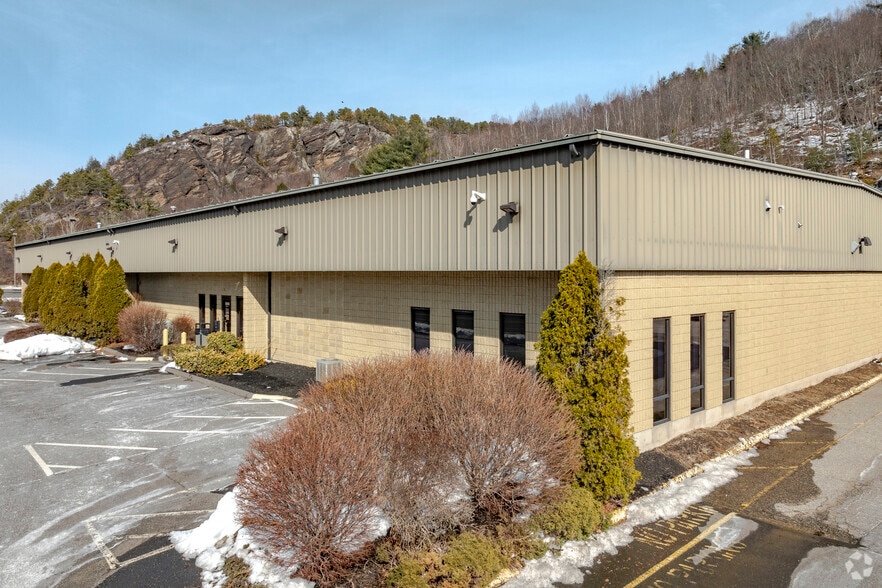 More Photos Of 2200 Thomaston Ave, Waterbury Light Manufacturing For Lease