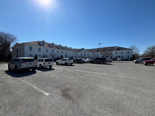 More Photos Of 8119 Isabella Ln, Brentwood Medical For Lease