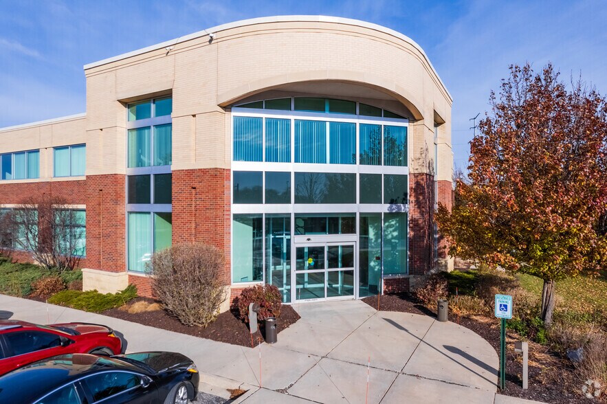 More Photos Of 5650 N Green Bay Ave, Glendale Medical For Lease