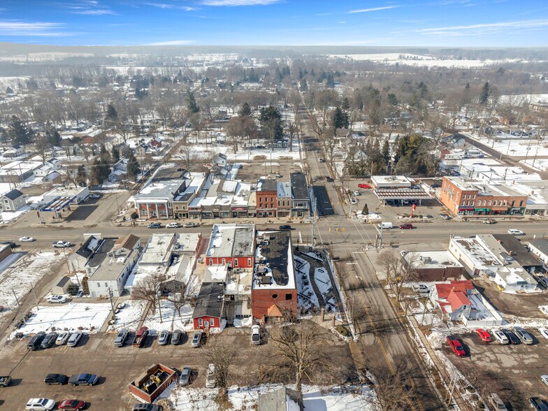 More Photos Of 107 S Main St, Almont Restaurant For Lease