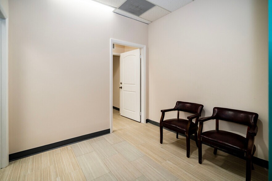 More Photos Of 5369 N Nob Hill Rd, Sunrise Office For Lease