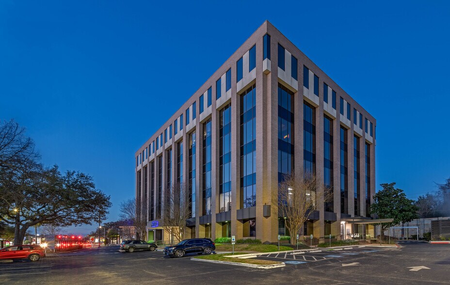 More Photos Of 2600 S Gessner Rd, Houston Office For Sale