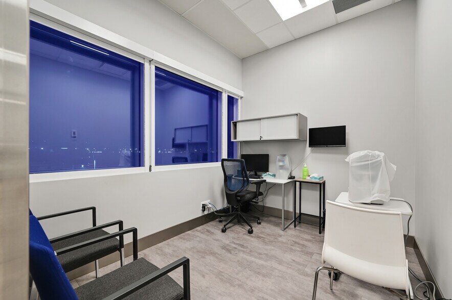 More Photos Of 5340 1st St SW, Calgary Medical For Lease