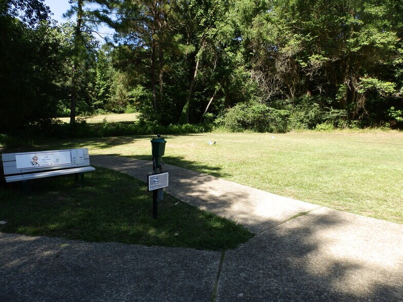 More Photos Of 2330 Country Club Rd, Palestine Land For Sale