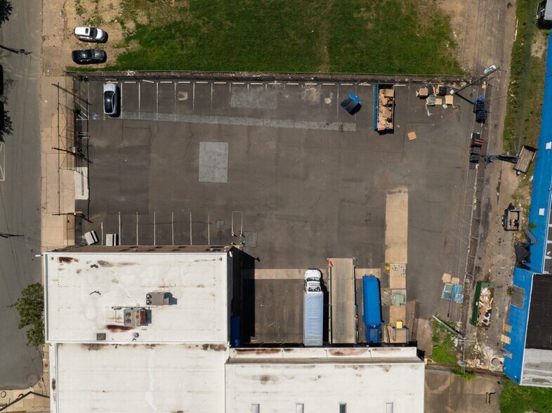 More Photos Of 913-929 Wallace St, Philadelphia Distribution For Lease