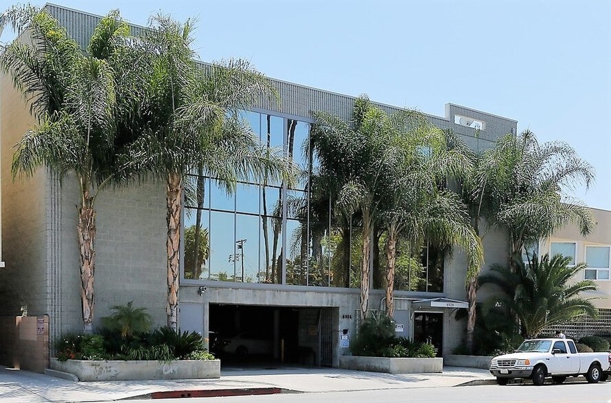 More Photos Of 6928 Owensmouth Ave, Canoga Park Medical For Sale