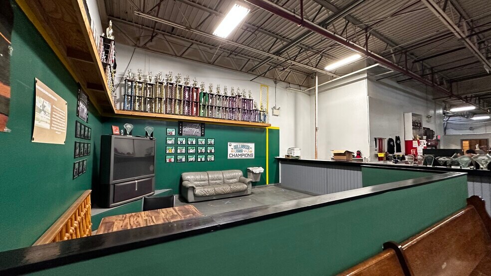 More Photos Of 1727-1801 Union Blvd, Allentown Warehouse For Lease