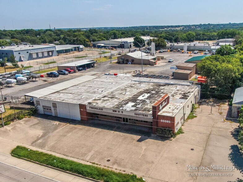 Primary Photo Of 3855 South Fwy, Fort Worth Light Distribution For Sale