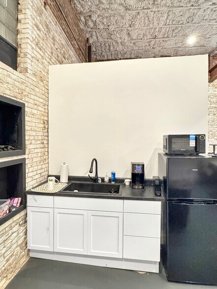 More Photos Of 206 Lafayette St, Washington Loft Creative Space For Lease