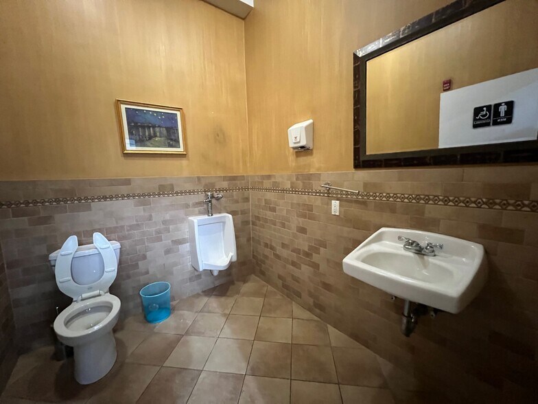 More Photos Of 267 Saw Mill River Rd, Elmsford Freestanding For Sale