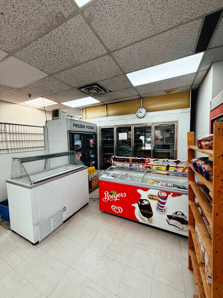 More Photos Of 738 3rd Ave SW, Calgary Apartments For Sale